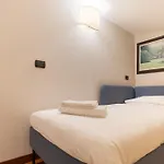 Guesthost - Comfy Flat Near Ospedale Policlinico 公寓 *