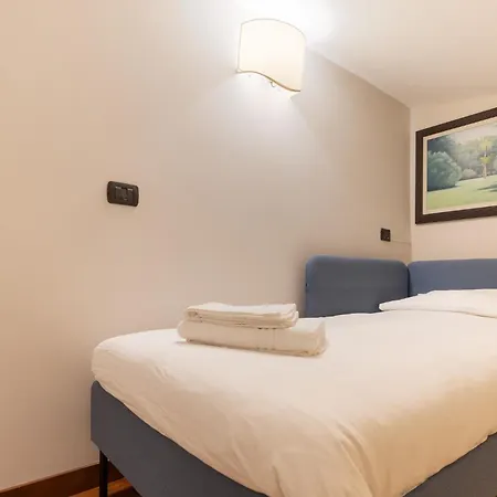 Guesthost - Comfy Flat Near Ospedale Policlinico Lejlighed *