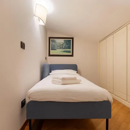 Guesthost - Comfy Flat Near Ospedale Policlinico Lejlighed *