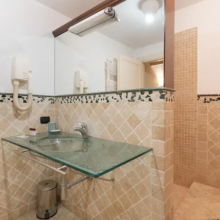 Guesthost - Comfy Flat Near Ospedale Policlinico * Milano