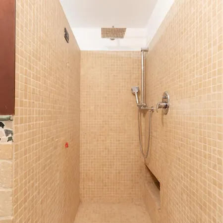 Lejlighed Guesthost - Comfy Flat Near Ospedale Policlinico